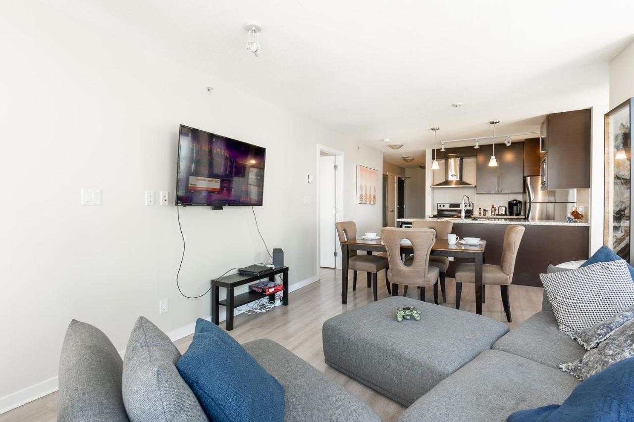 Stunning 2 Bedroom Condo With Downtown Views!!! 溫哥華 外观 照片